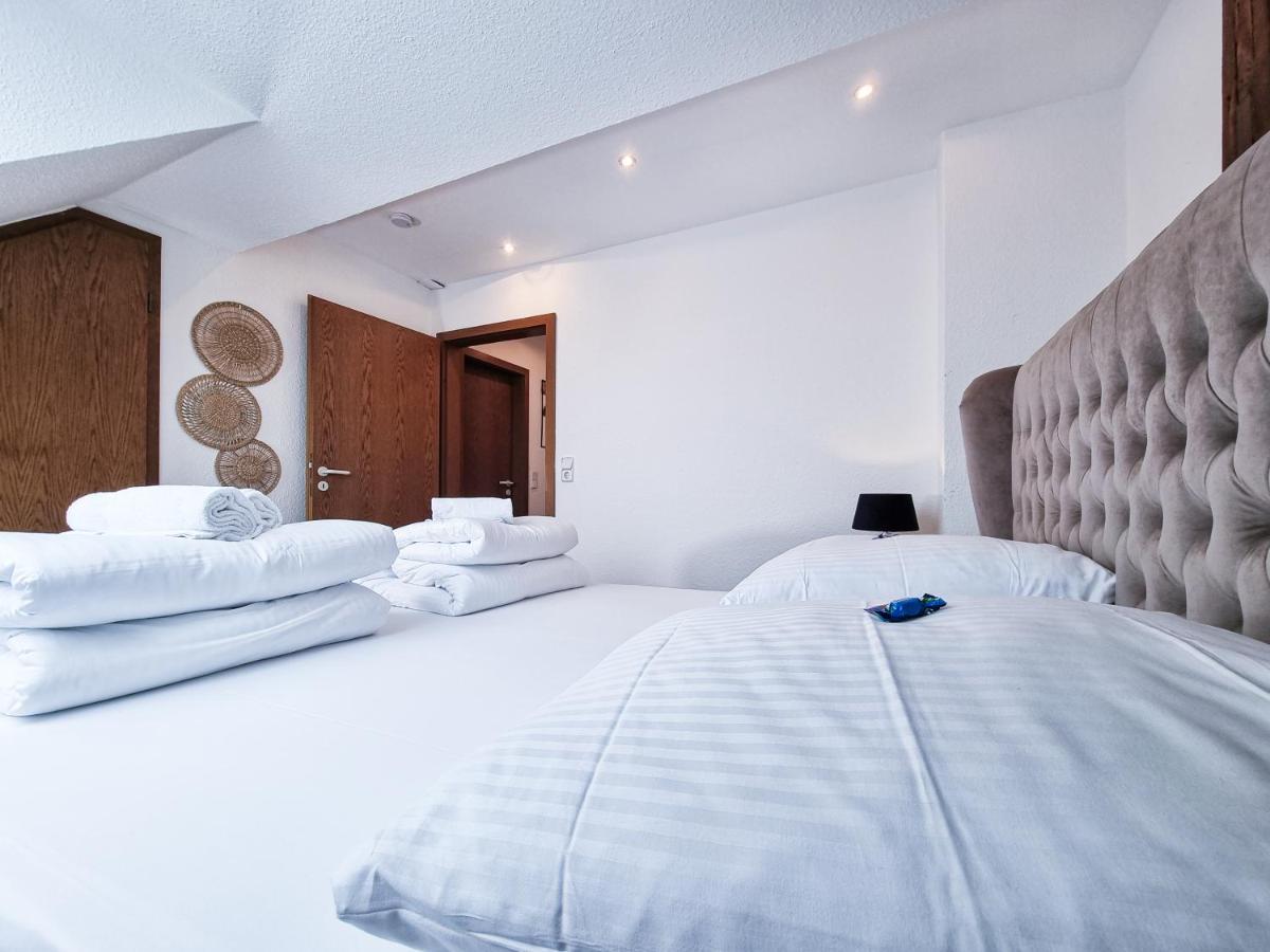 Alpha Apartment *