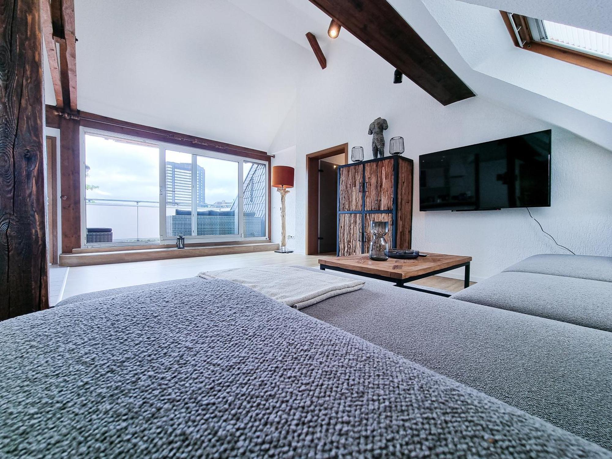 Alpha Apartment *